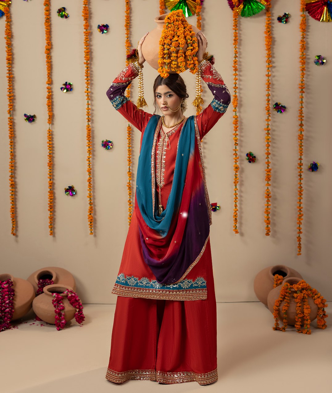 Chamkeli article 2643/B in Coral Red; catalog image 3.