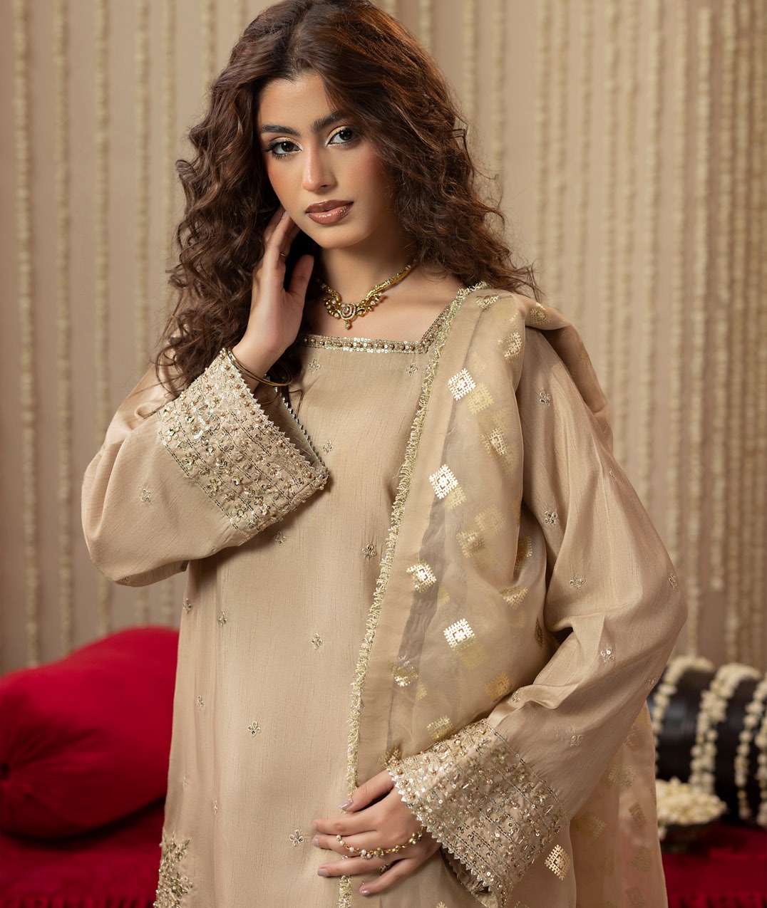 Chamkeli article 2646/A in Warm Taupe / Champagne; catalog image 6.