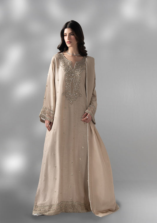The Silk Edit article 2660/A in Champagne Beige; full outfit.