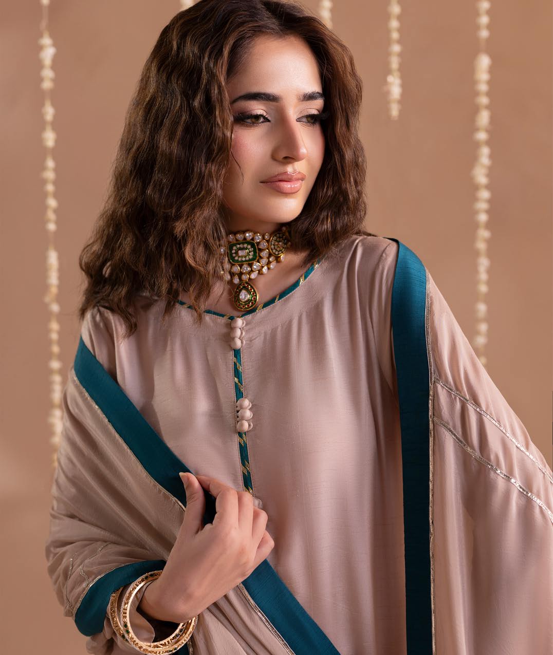Gotta Kinari article 2662/A in Blush Beige / Teal; catalog image 3.