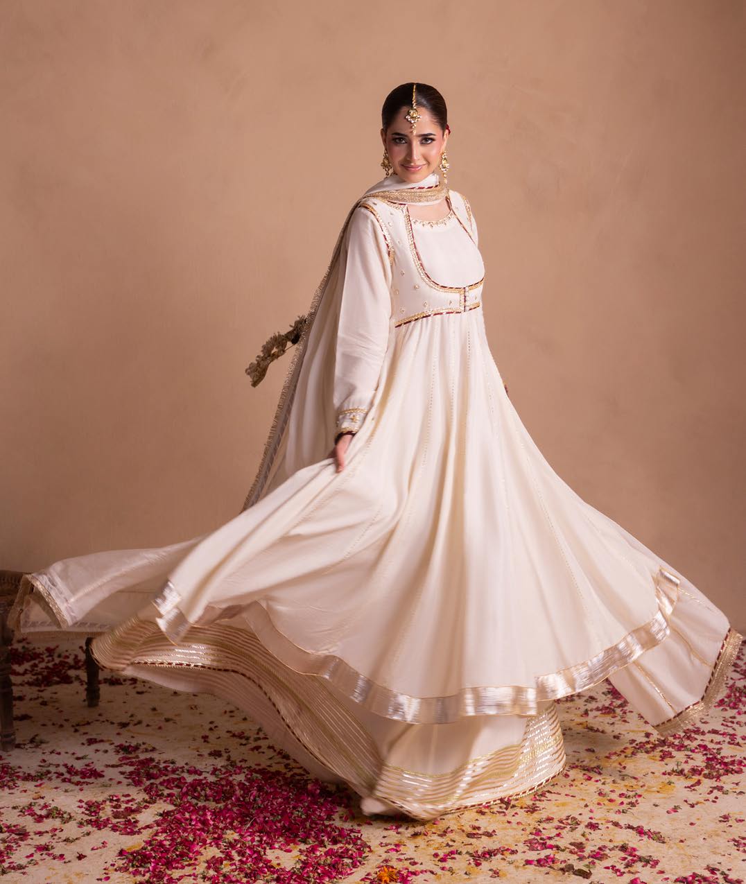Gotta Kinari article 2666/A in Ivory; catalog image 3.