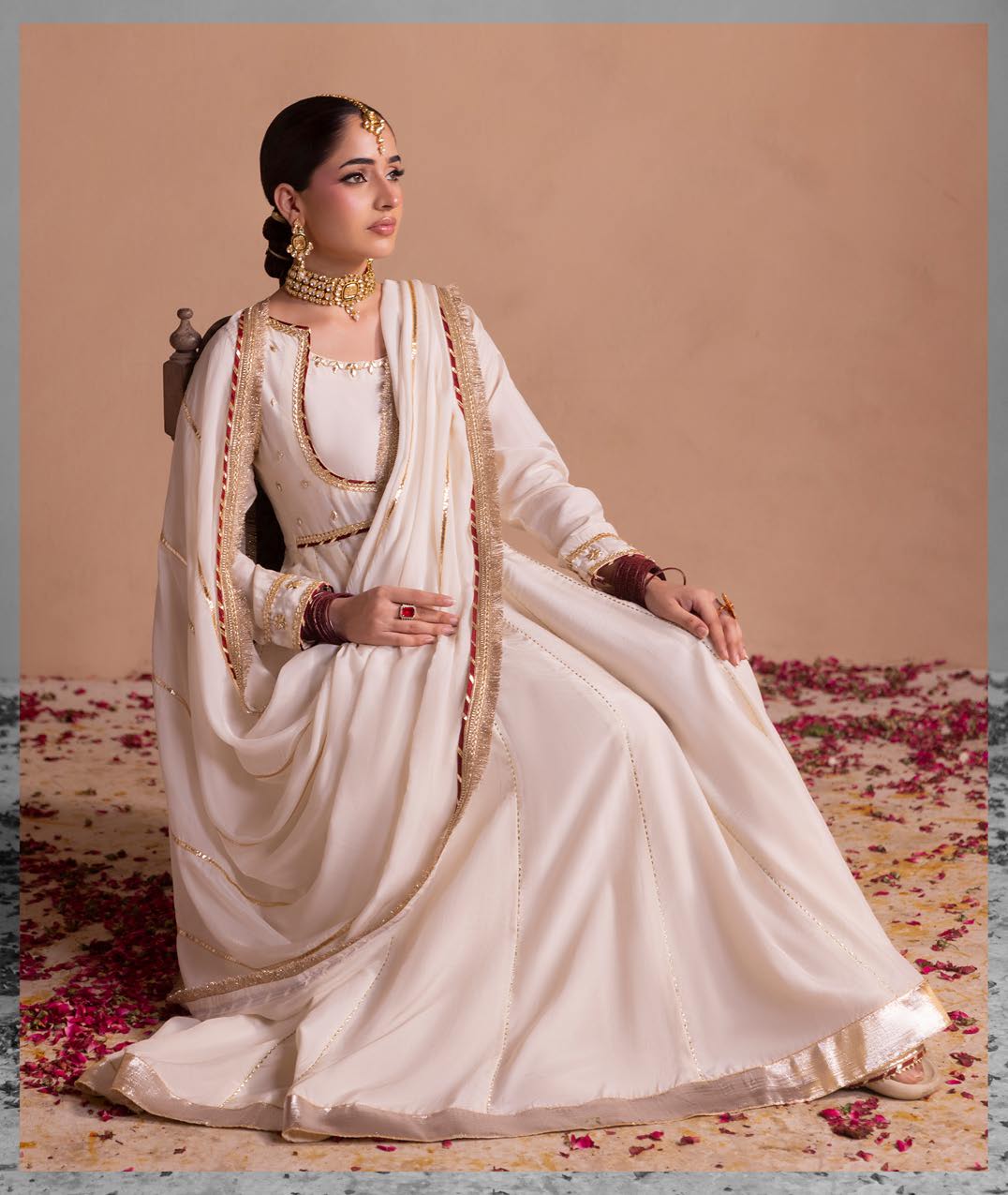Gotta Kinari article 2666/A in Ivory; catalog image 5.