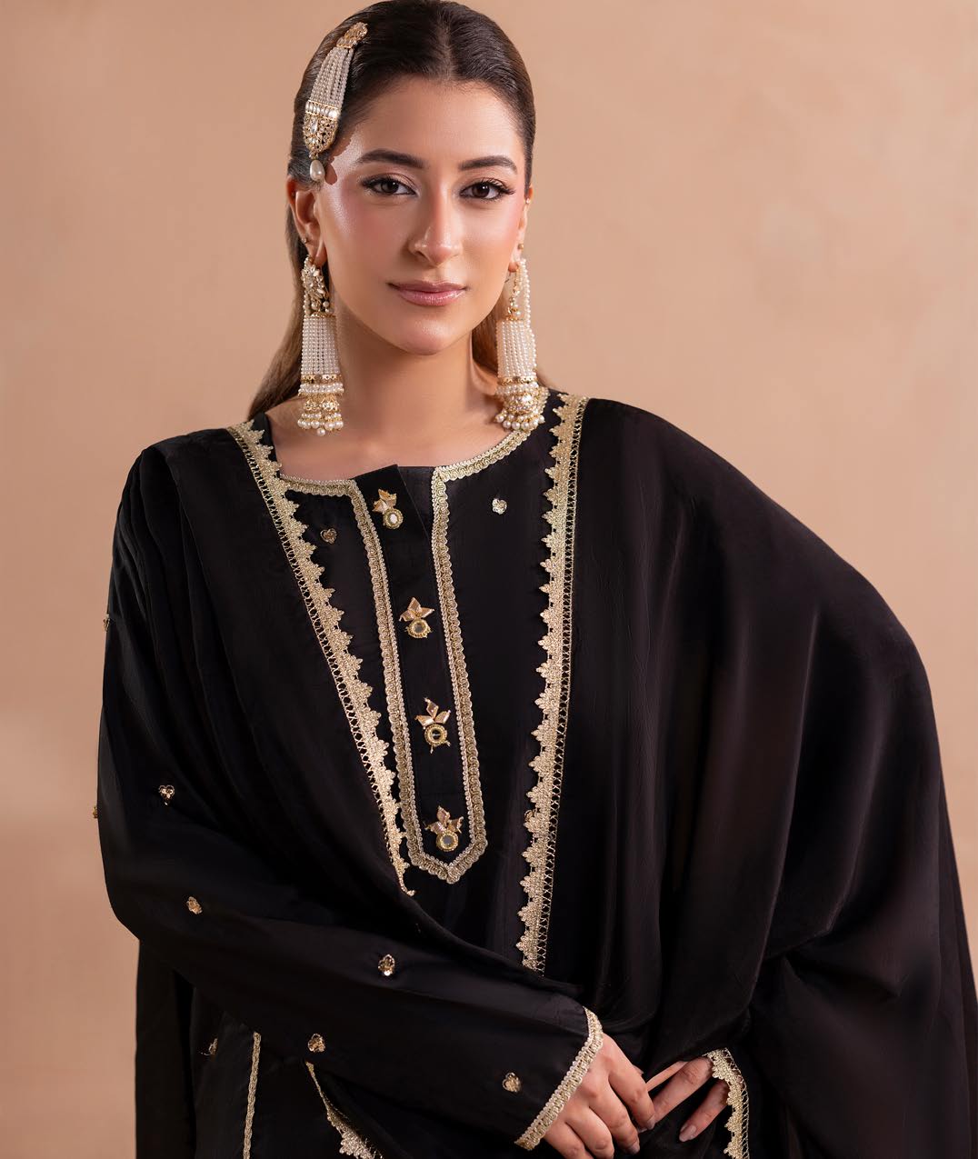 Gotta Kinari article 2667/A in Black; catalog image 3.